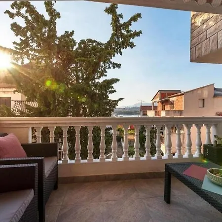 With Parking Space Stobrec, Split - 24425 شقة