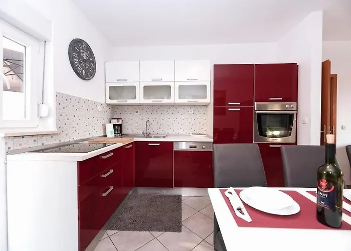 شقة With Parking Space Stobrec, Split - 24425 *
