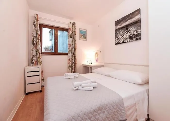 With Parking Space Stobrec, Split - 24425 شقة